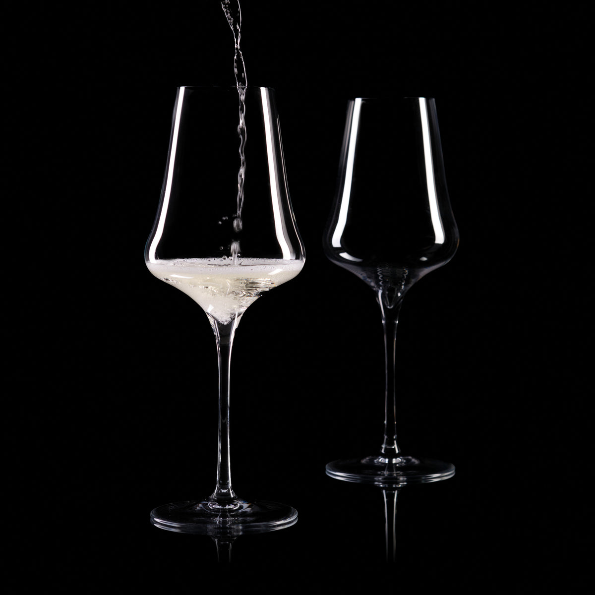 DIVINA WHITE WINE 16OZ S/6 lifestyle